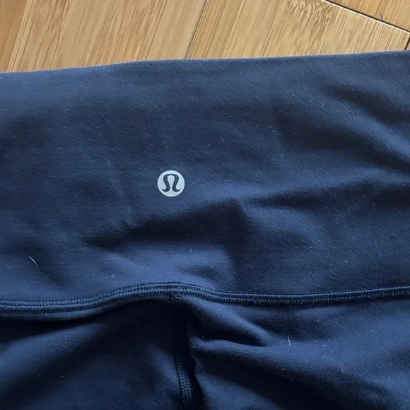 Lululemon Athletica Dark Blue Leggings with Unique Details - Picture 2 of 4
